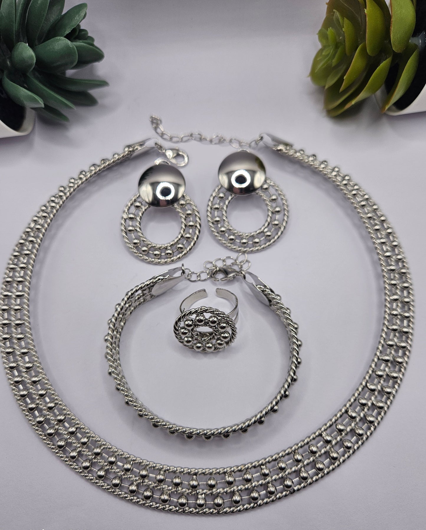 18k Gold-Plated Luxury Geometric Beaded Jewellery Set – Necklace, Bracelet, Earrings & Ring (Gold/Silver F