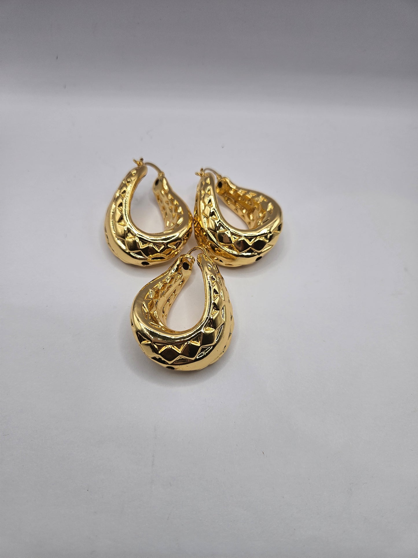 Gold-Plated Teardrop Necklace & Earrings Set – Quilted Luxe Design