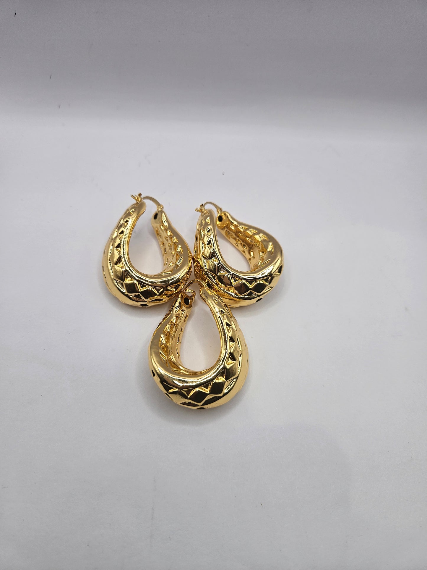 Gold-Plated Teardrop Necklace & Earrings Set – Quilted Luxe Design