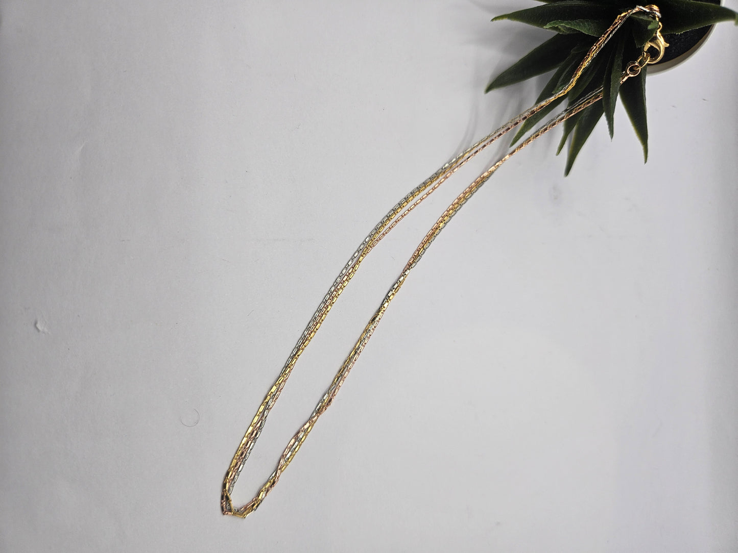 Tri-Color Flat Link Chain Necklace – Elegant Everyday Essential