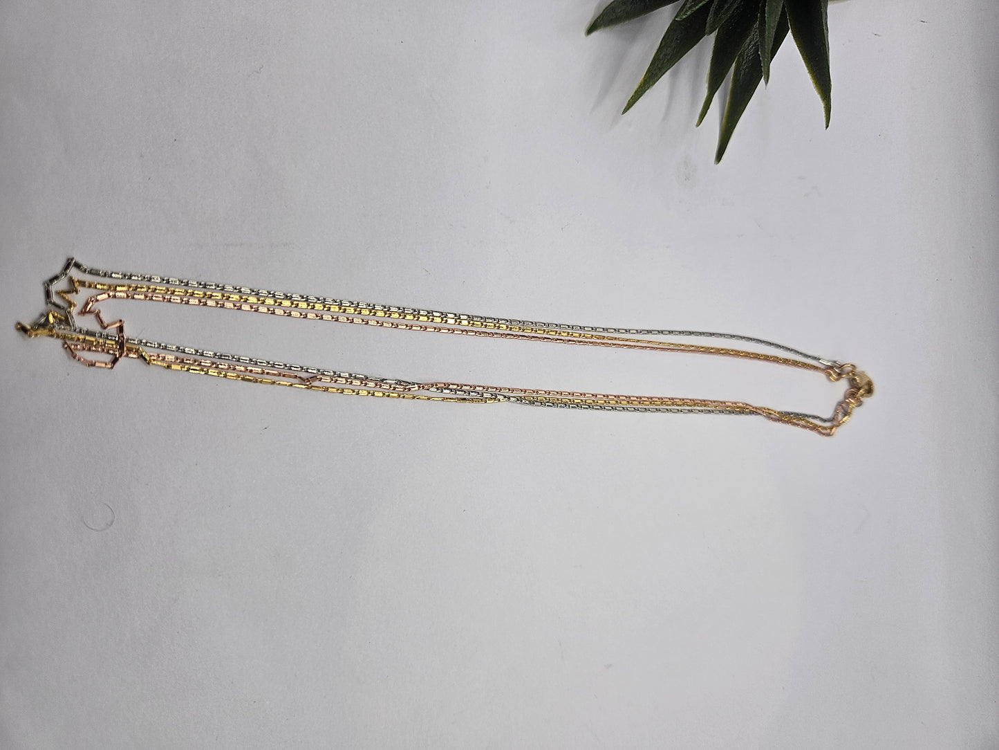 Tri-Color Flat Link Chain Necklace – Elegant Everyday Essential