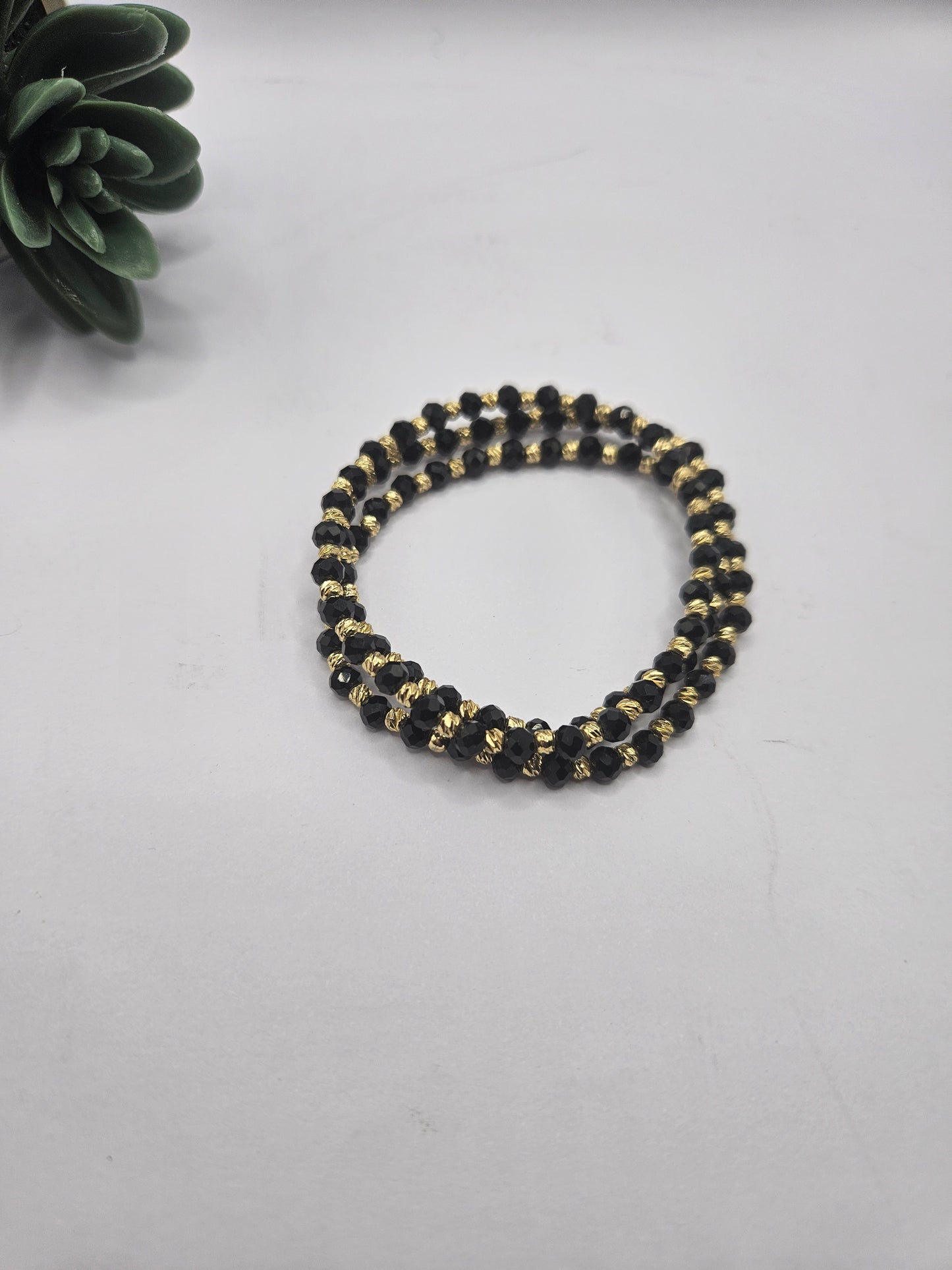 Elegant Black & Gold Beaded Stretch Bracelet