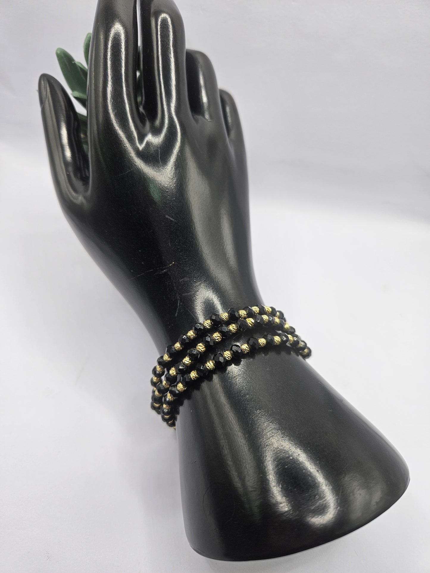 Elegant Black & Gold Beaded Stretch Bracelet