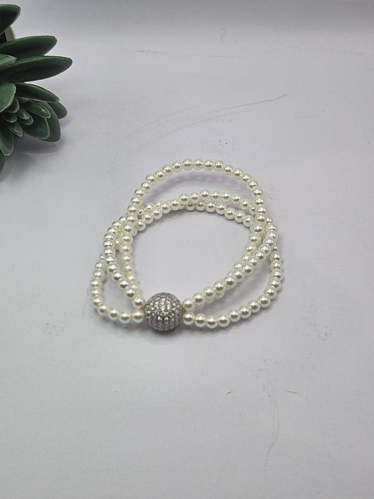 Classic Pearl Beaded Stretch Bracelet with Crystal Accent.